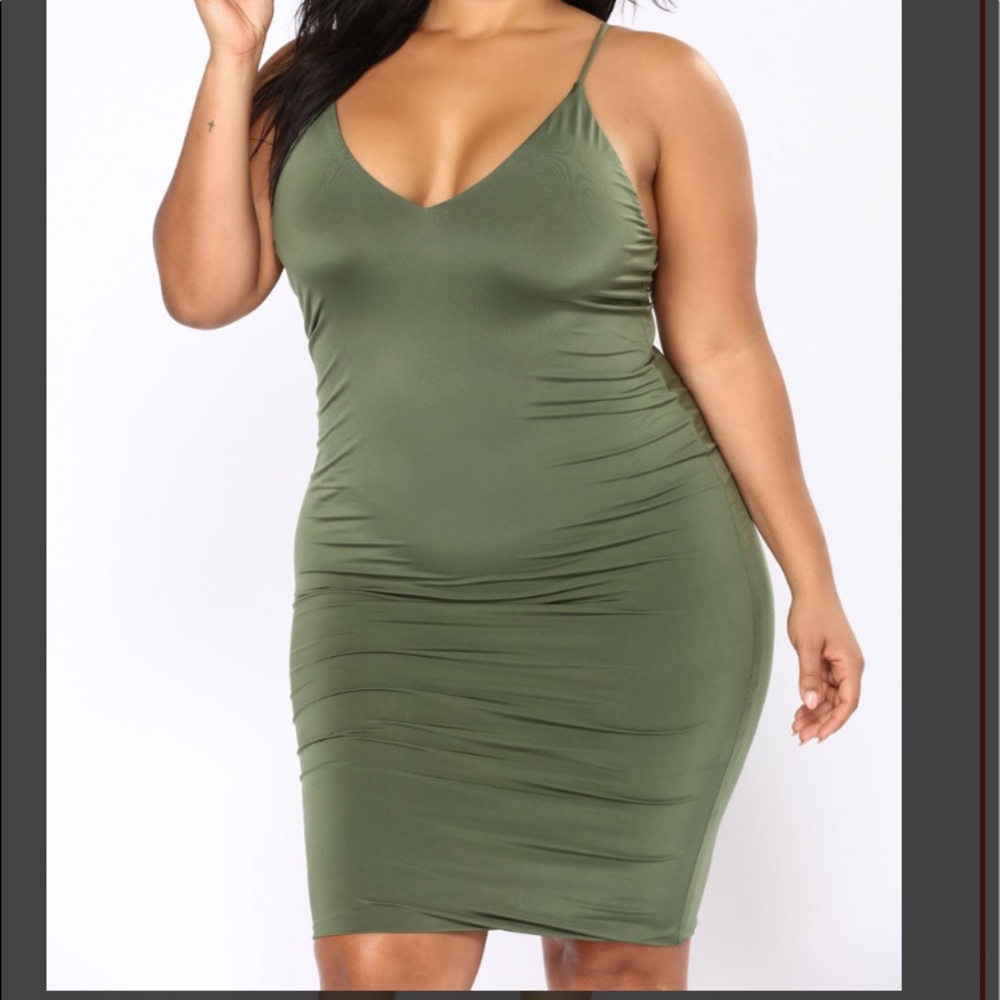 CUTE FASHION NOVA DRESS - Picture 3 of 5